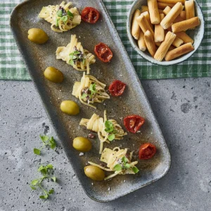 Linguine Snack med Grillede Artiskokker og Olivendrys Linguine Snack med Grillede Artiskokker og Olivendrys